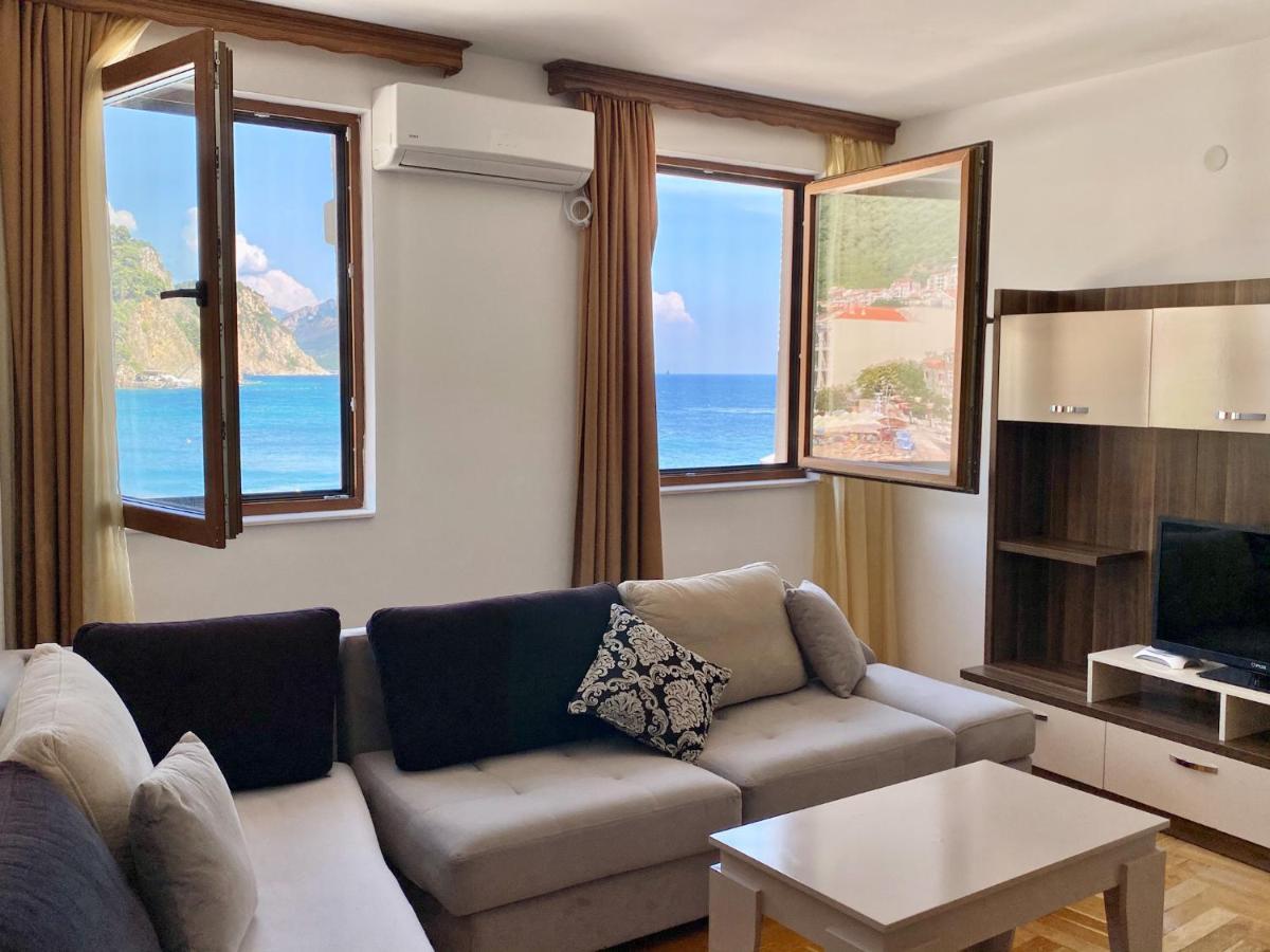 Apartments First Line Petrovac Kültér fotó